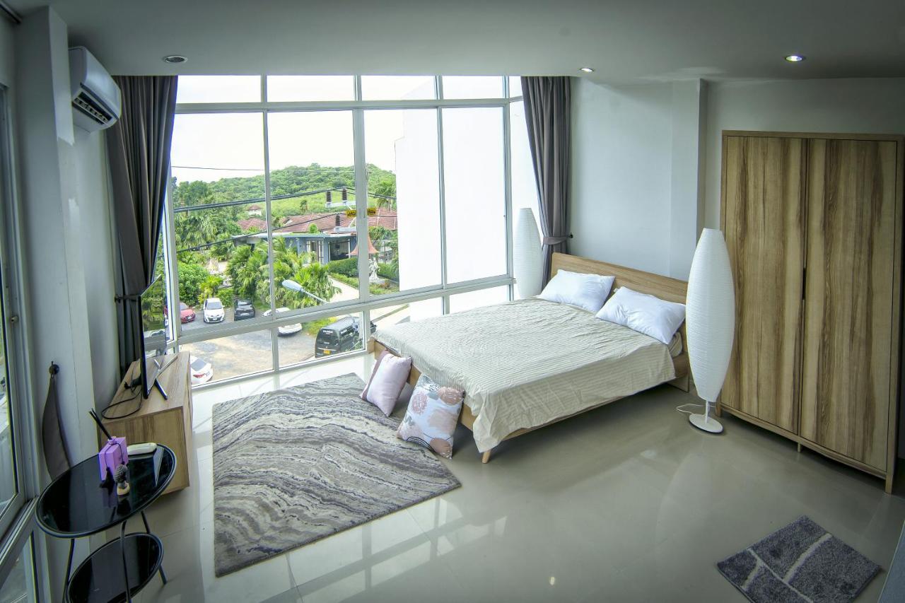 The Chu Cafe / Guesthouse Nai Harn Extérieur photo