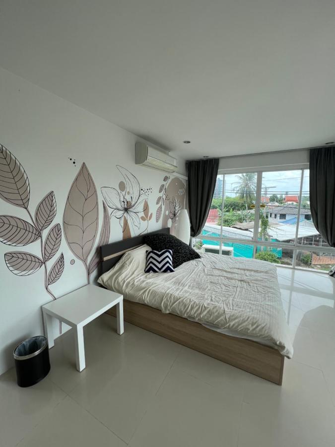The Chu Cafe / Guesthouse Nai Harn Extérieur photo