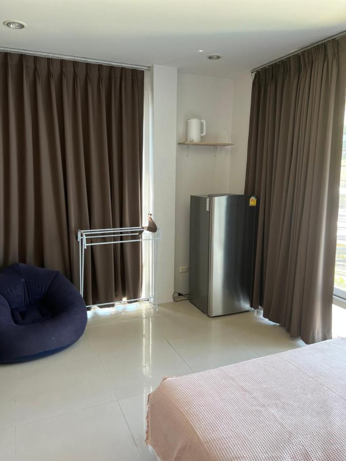 The Chu Cafe / Guesthouse Nai Harn Extérieur photo