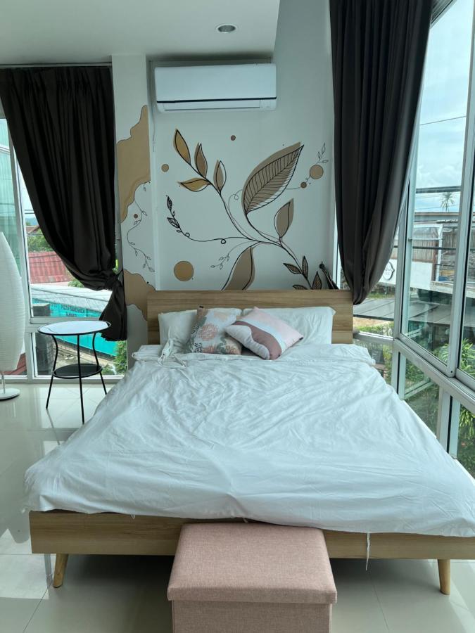 The Chu Cafe / Guesthouse Nai Harn Extérieur photo